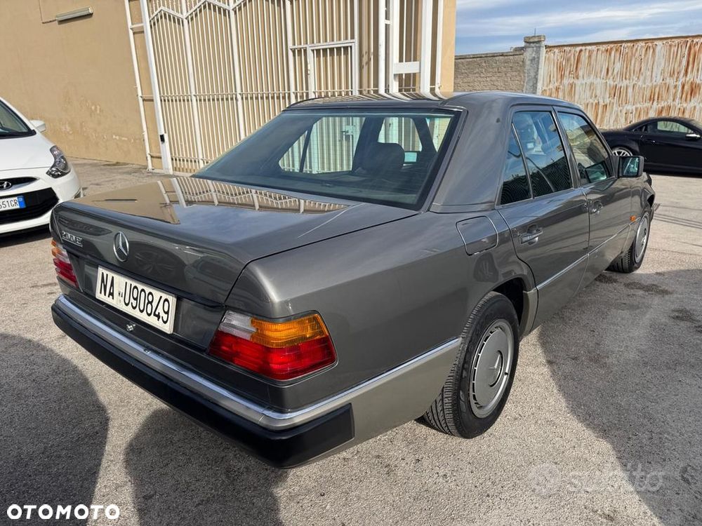 Mercedes-Benz W124 (1984-1993) - 8
