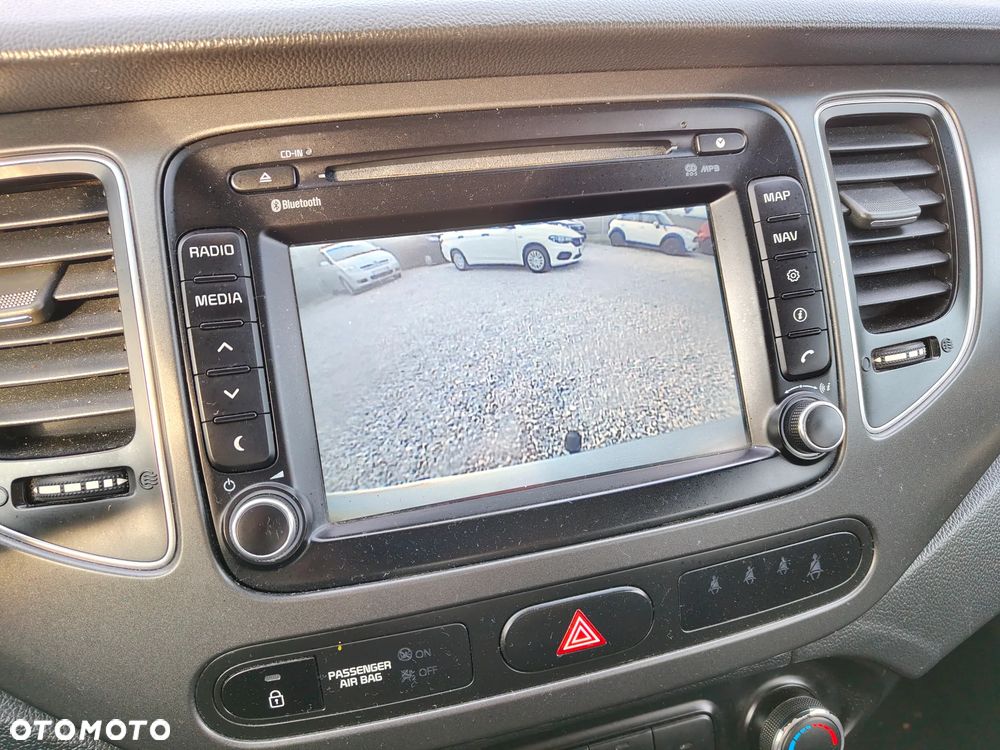 Kia Carens 1.7 CRDi M - 15
