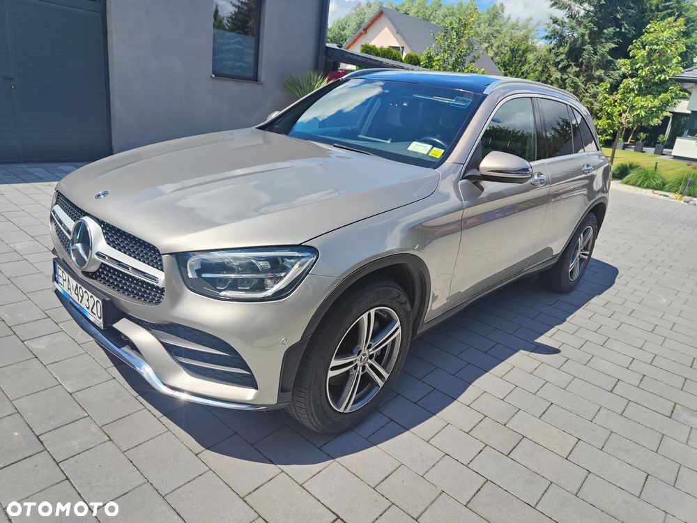 Mercedes-Benz GLC 300 4Matic 9G-TRONIC AMG Line - 16