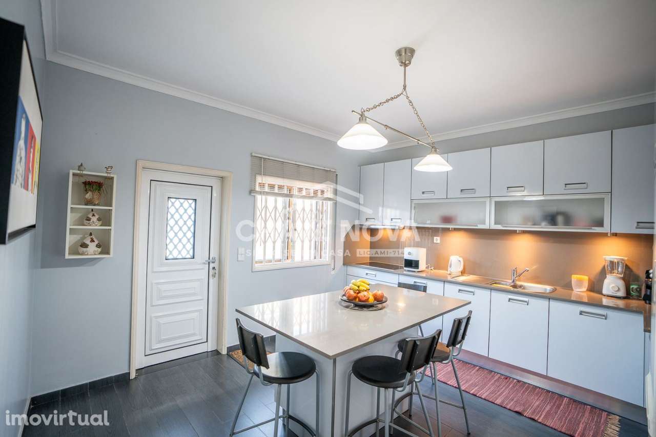 Moradia Geminada V4 c/ Garagem Box em Rio Tinto - Grande imagem: 5/24