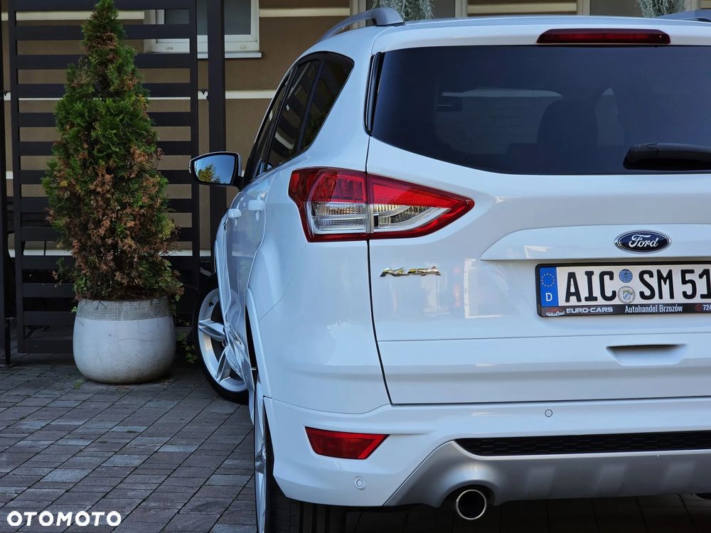 Ford Kuga 2.0 TDCi 2x4 ST-Line - 24