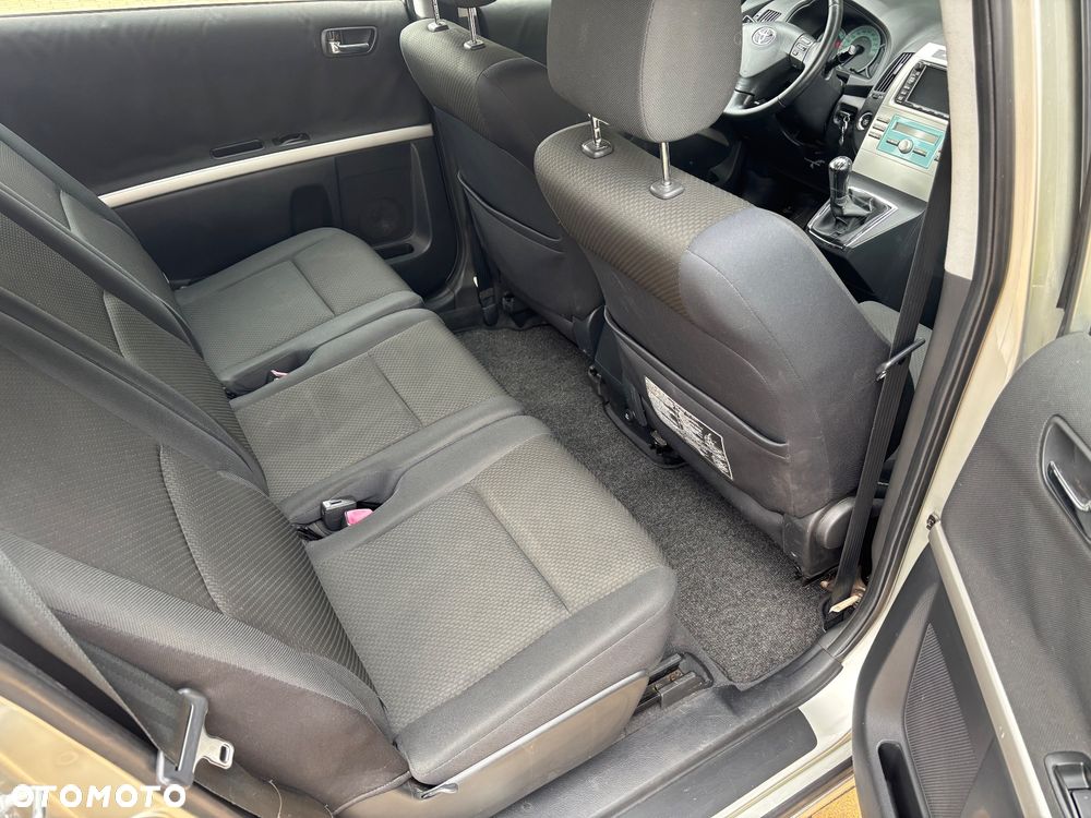 Toyota Corolla Verso - 18