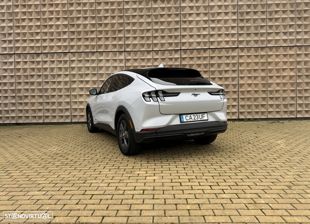 Ford Mustang Mach-E Standard - 4
