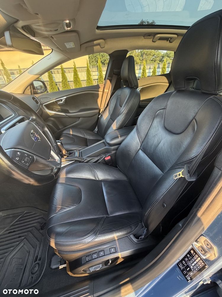 Volvo V40 D2 - 8