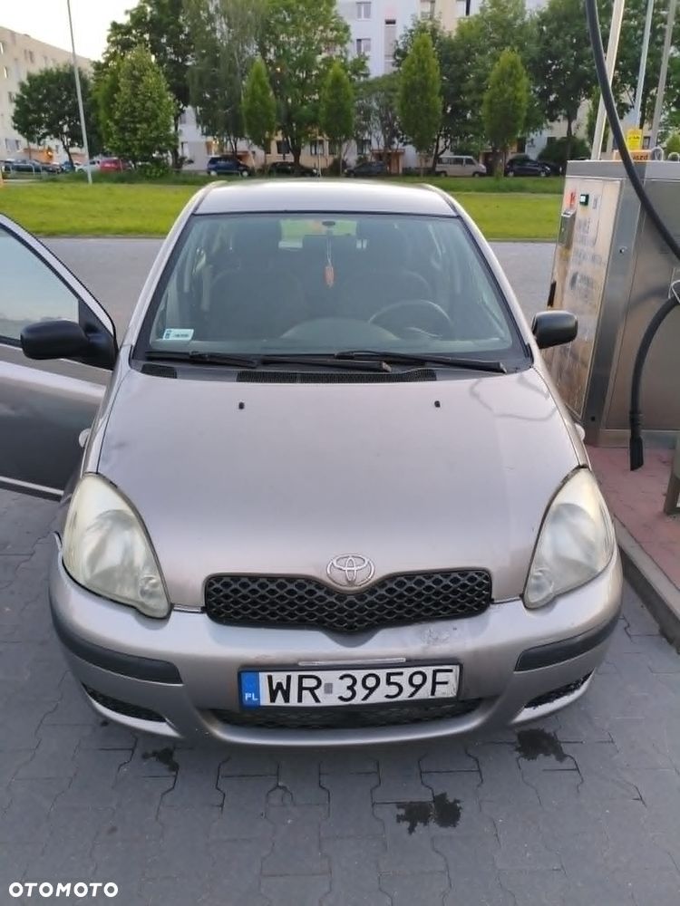 Toyota Yaris 1.0 Base - 22