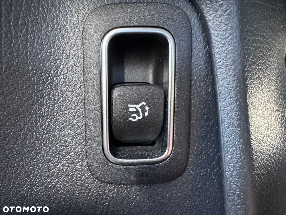 Mercedes-Benz CLA 220 d AMG Line 8G-DCT - 30