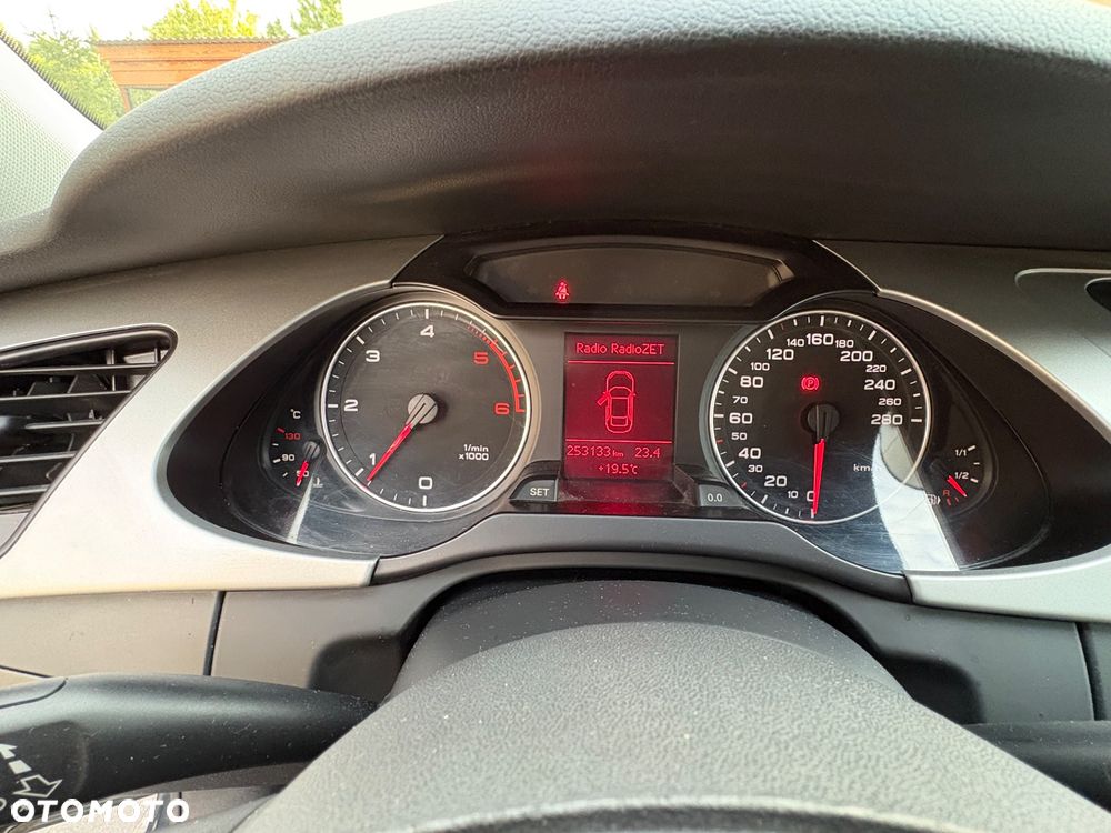 Audi A4 Limousine 2.0 TDI DPF Attraction - 24
