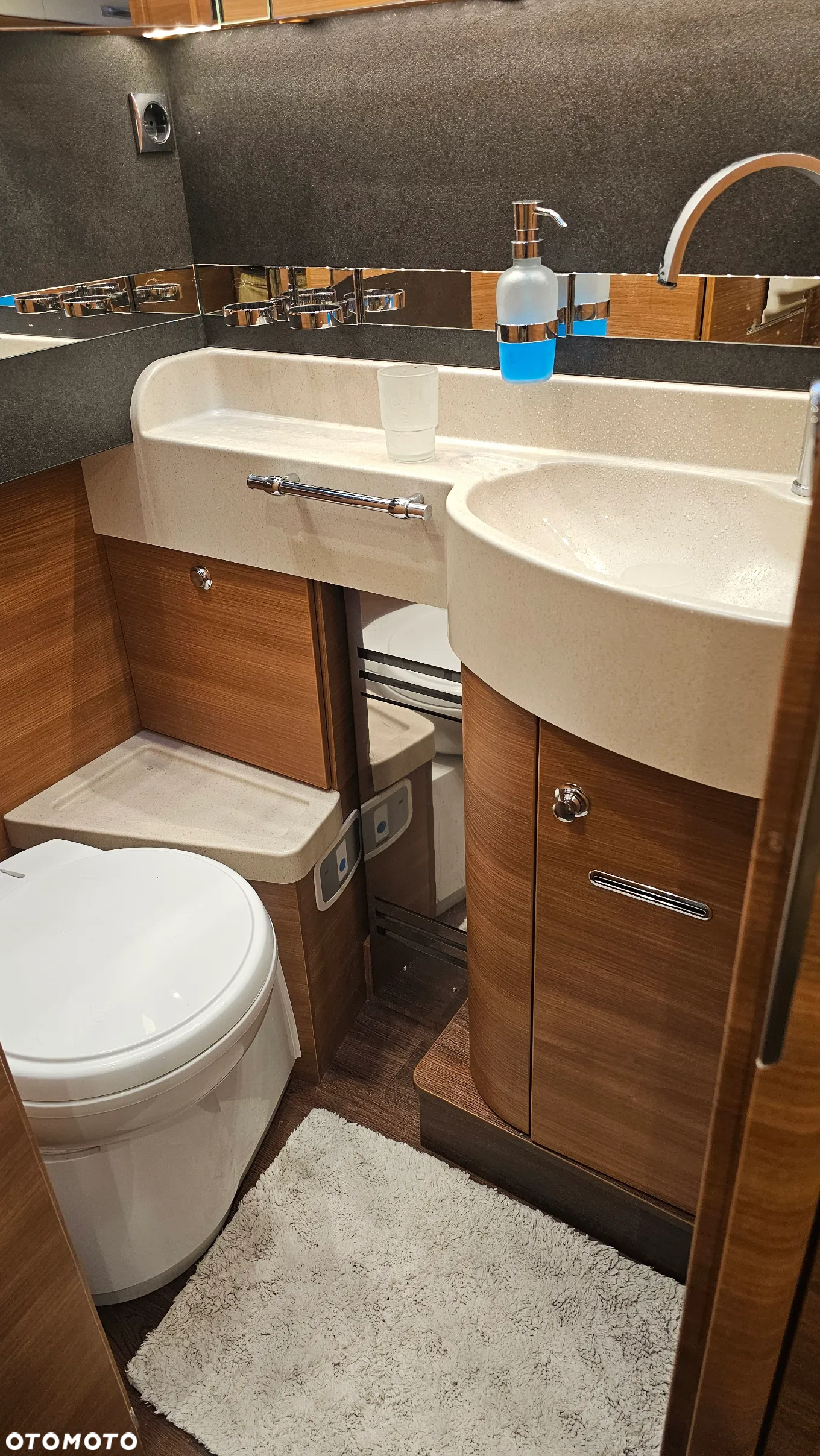 Carthago CHIC C-LINE I 4.9 LE/L - 24