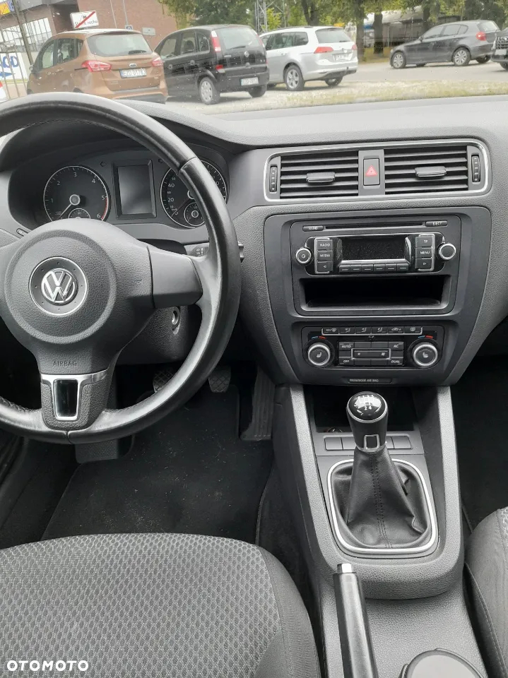 Volkswagen Jetta 1.6 TDI BMT Comfortline - 8