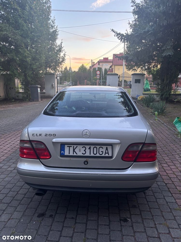 Mercedes-Benz CLK - 4
