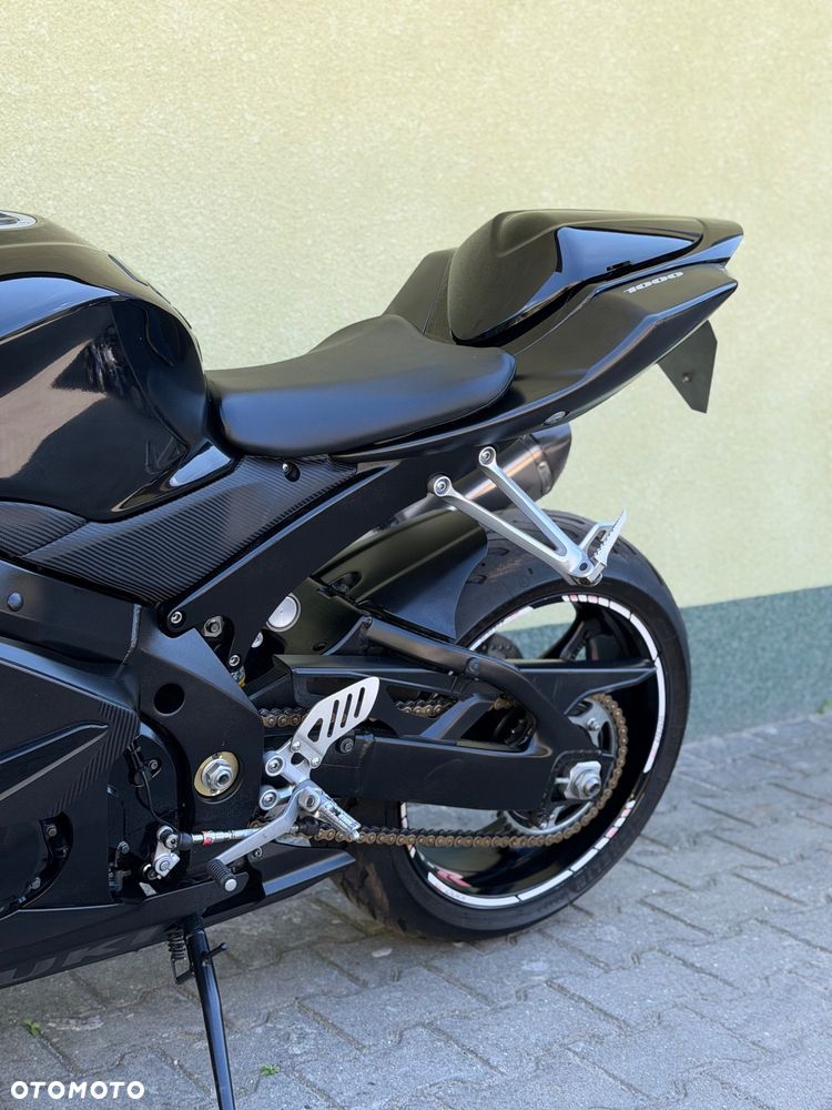 Suzuki GSX-R - 32