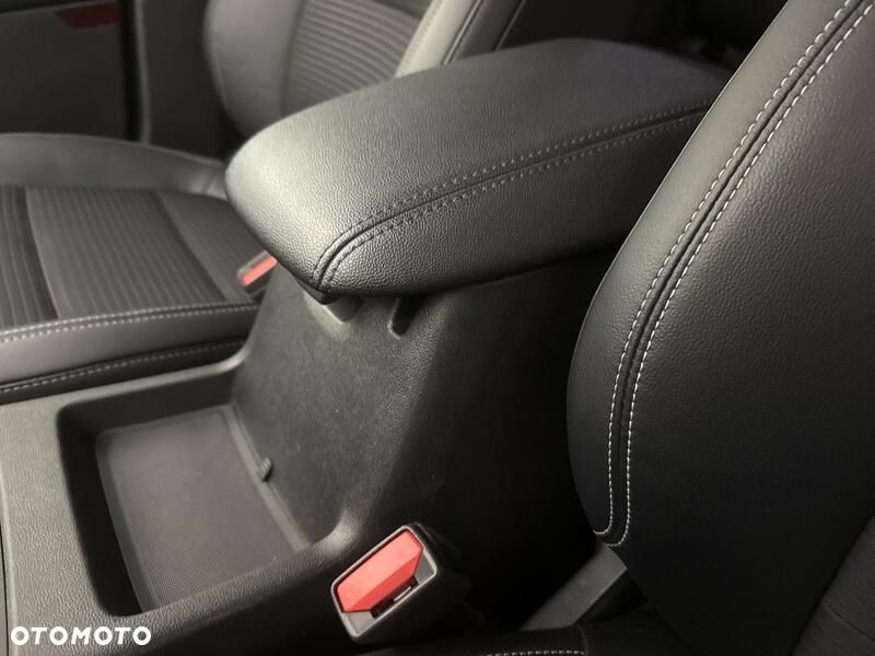 Ford Kuga - 20