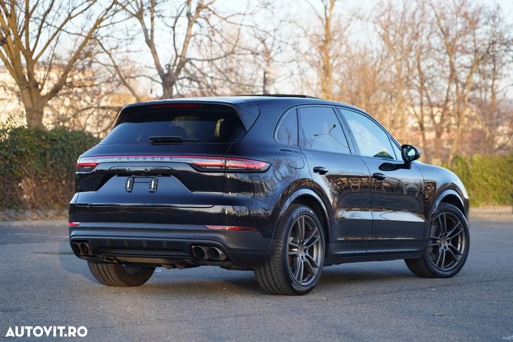 Porsche Cayenne S - 6
