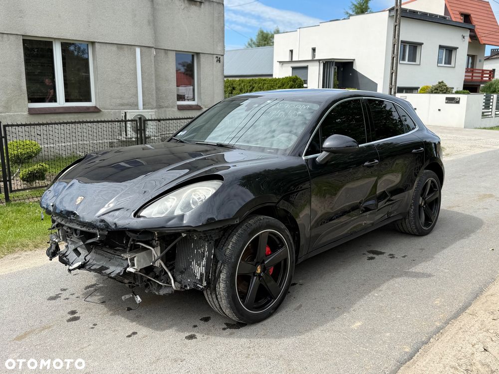 Porsche Macan Turbo PDK - 19