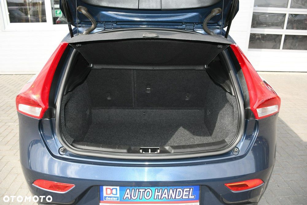 Volvo V40 D2 - 38
