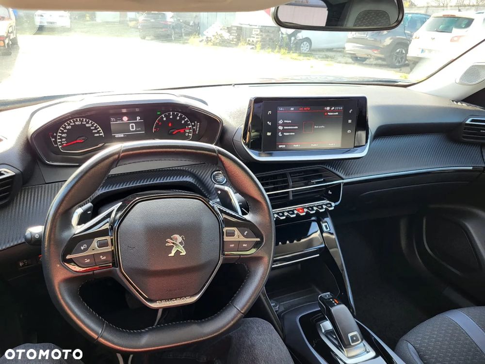 Peugeot 2008 PureTech 130 EAT8 Allure - 40