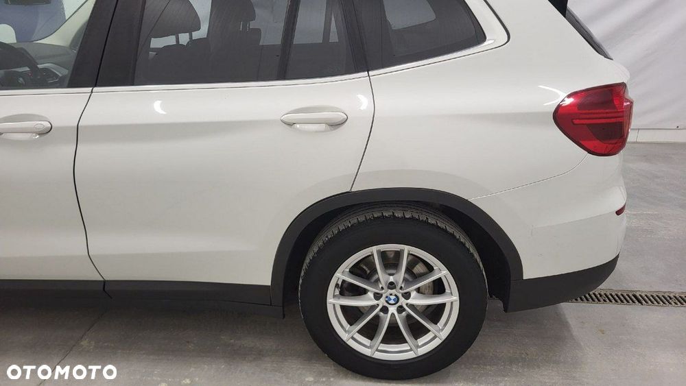 BMW X3 xDrive20d - 9