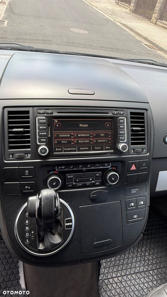 Volkswagen Multivan - 33