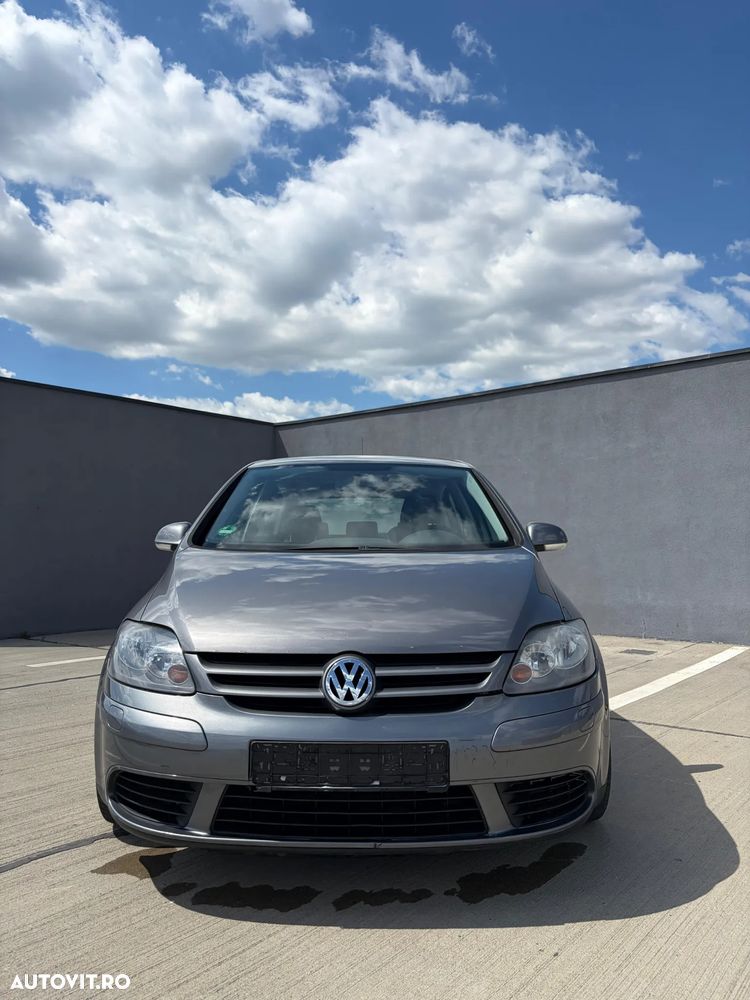 Volkswagen Golf - 1