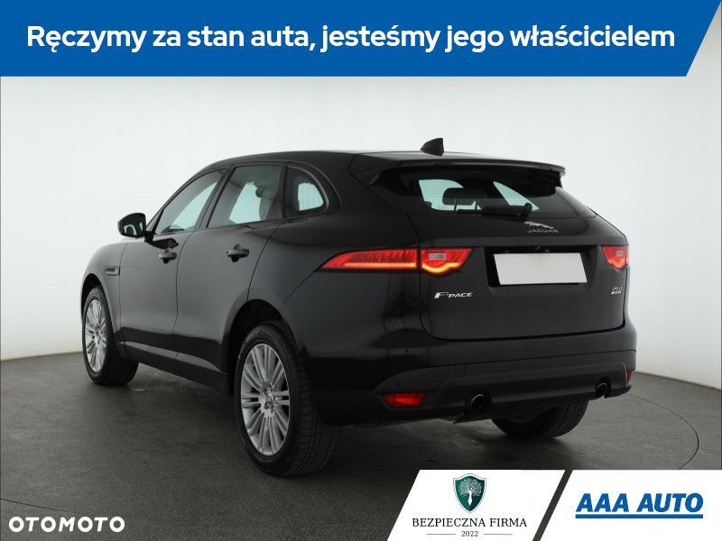 Jaguar F-Pace - 6