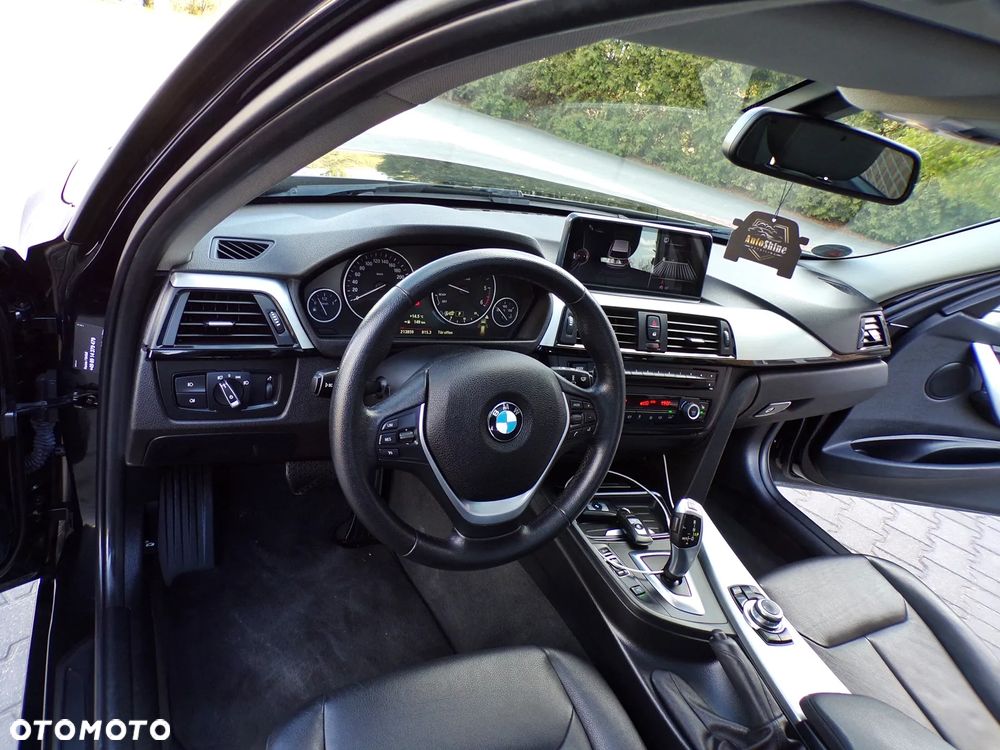 BMW Seria 3 318d Blue Performance Modern Line - 14