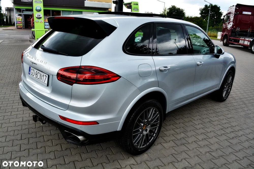 Porsche Cayenne Platinum Edition - 4