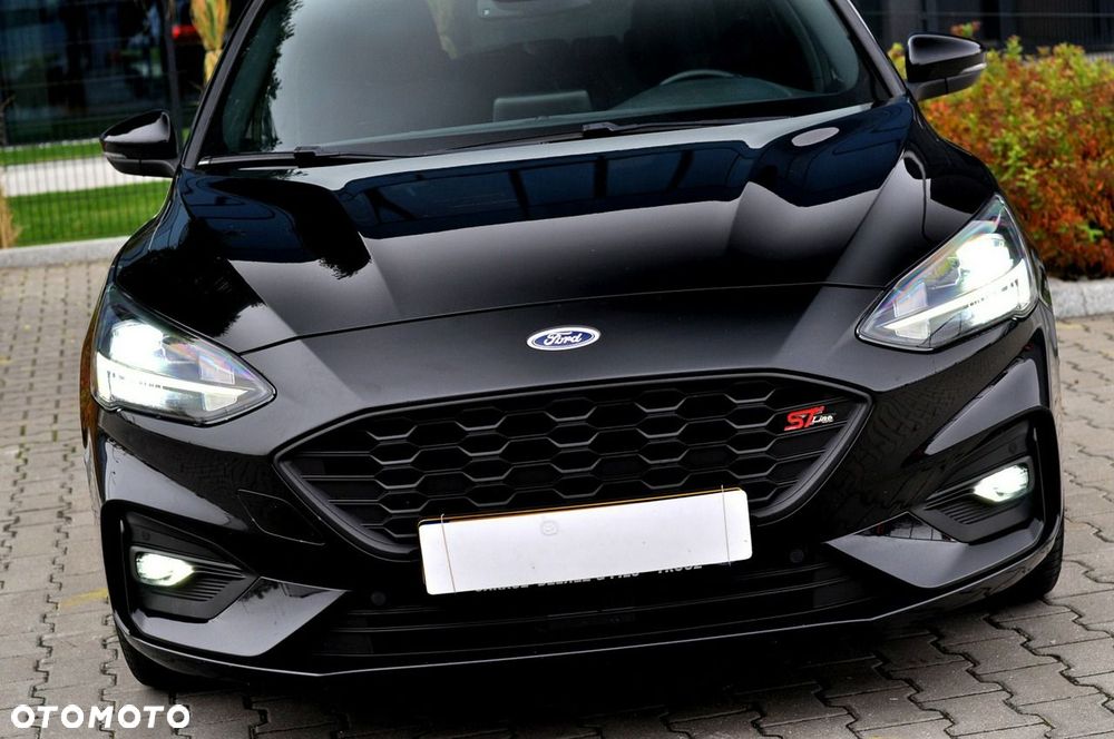 Ford Focus 1.5 EcoBlue Start-Stopp-System ST-LINE DESIGN - 13