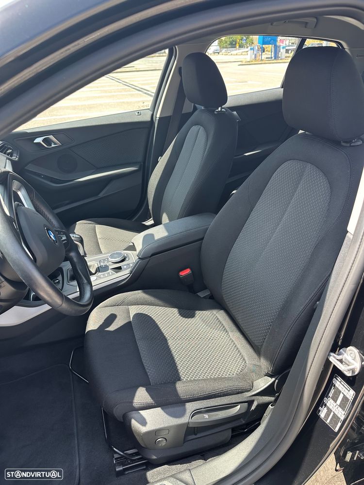 BMW 116 i Advantage — fotografia 12