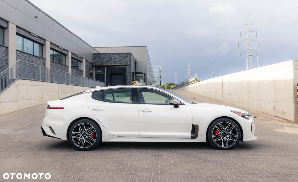 Kia Stinger 3.3 T-GDI V6 GT AWD - 4