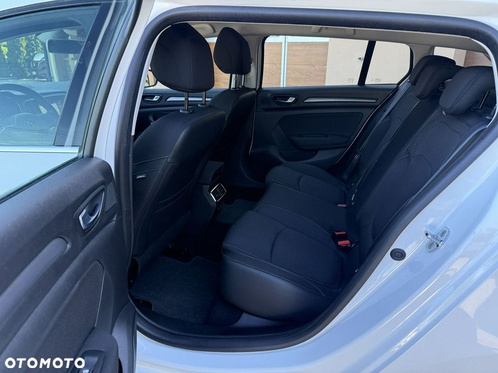 Renault Megane TCe 115 GPF ZEN - 23