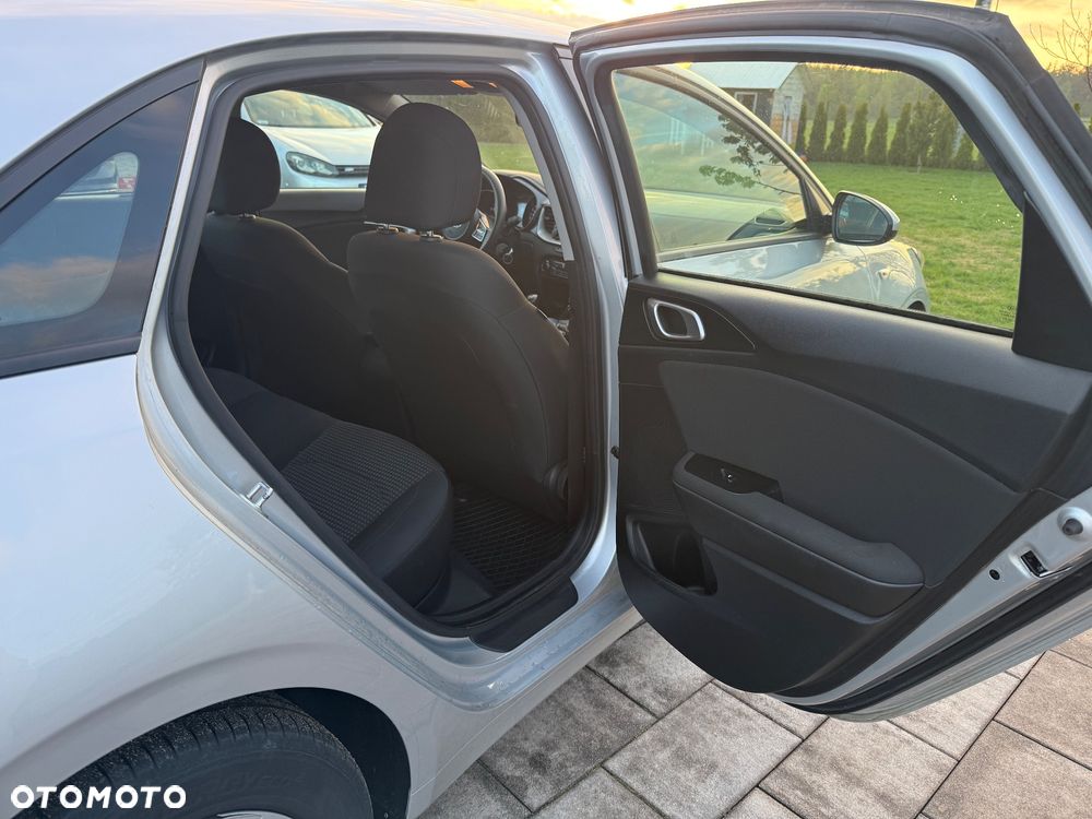 Kia Ceed - 16