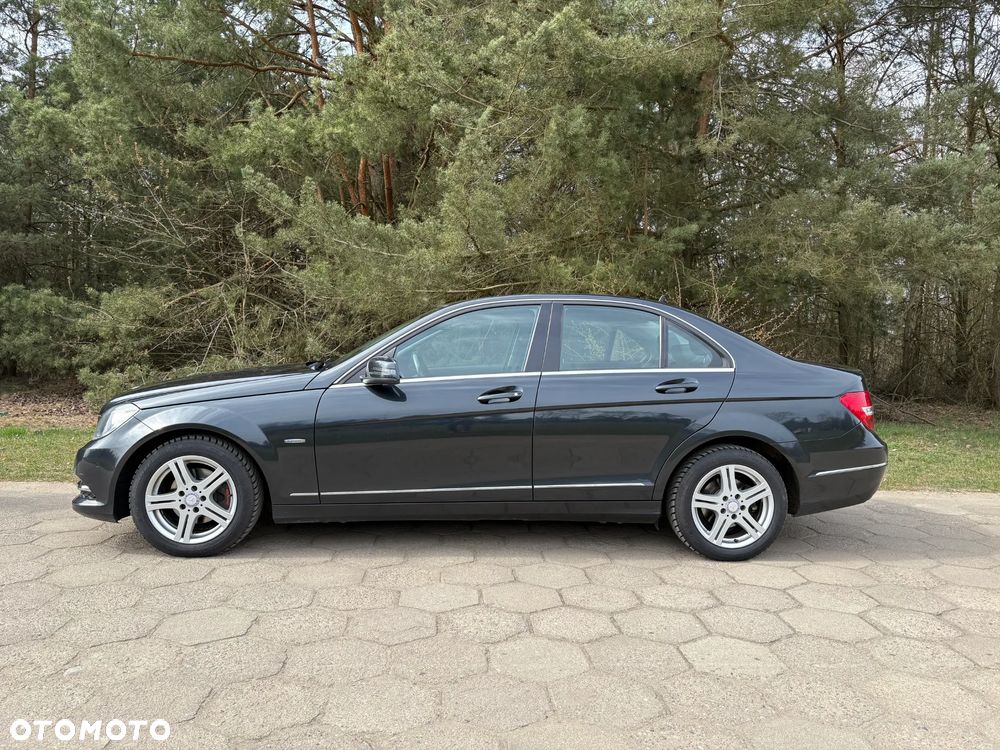 Mercedes-Benz Klasa C 180 CGI BlueEff Classic - 3