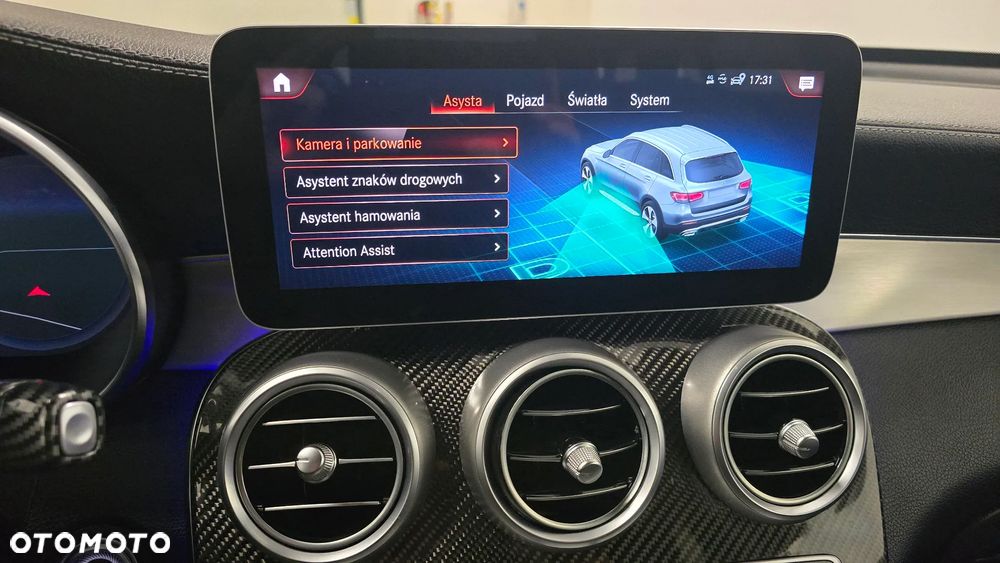 Mercedes-Benz GLC 220 d 4Matic 9G-TRONIC AMG Line Plus - 24