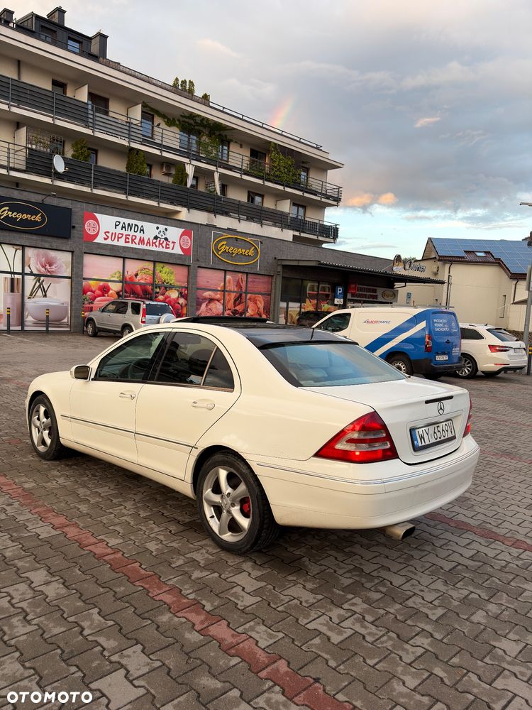 Mercedes-Benz Klasa C 240 Classic 4-Matic - 2