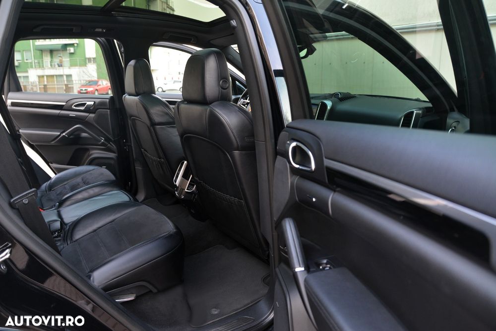 Porsche Cayenne 3.0 L - 17