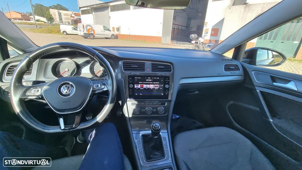 VW Golf Variant 1.6 TDi Confortline - 22