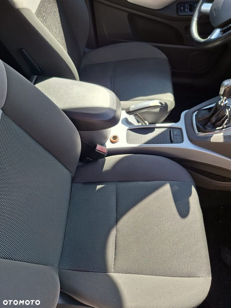 Ford Kuga 2.0 TDCi FWD Trend - 24