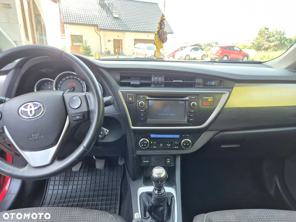 Toyota Auris - 27