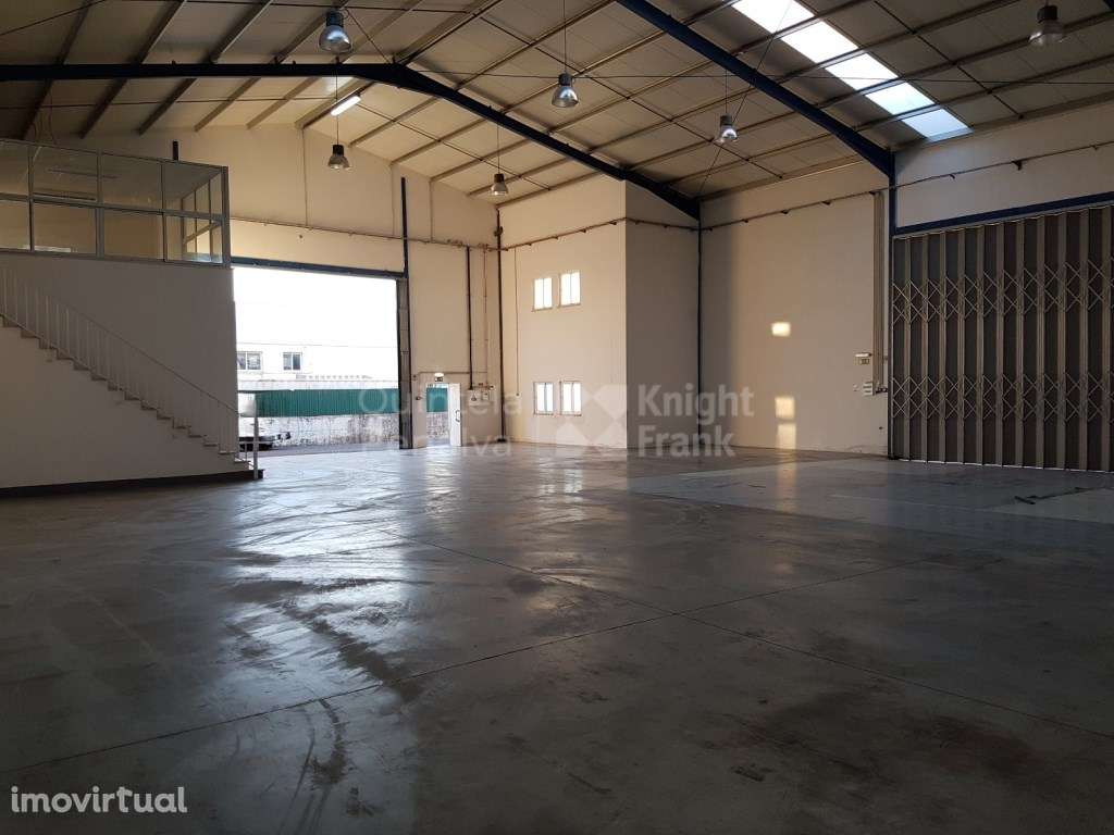 Armazém com 402 m2 na Abóboda em São domingos de Rana - Grande imagem: 4/15