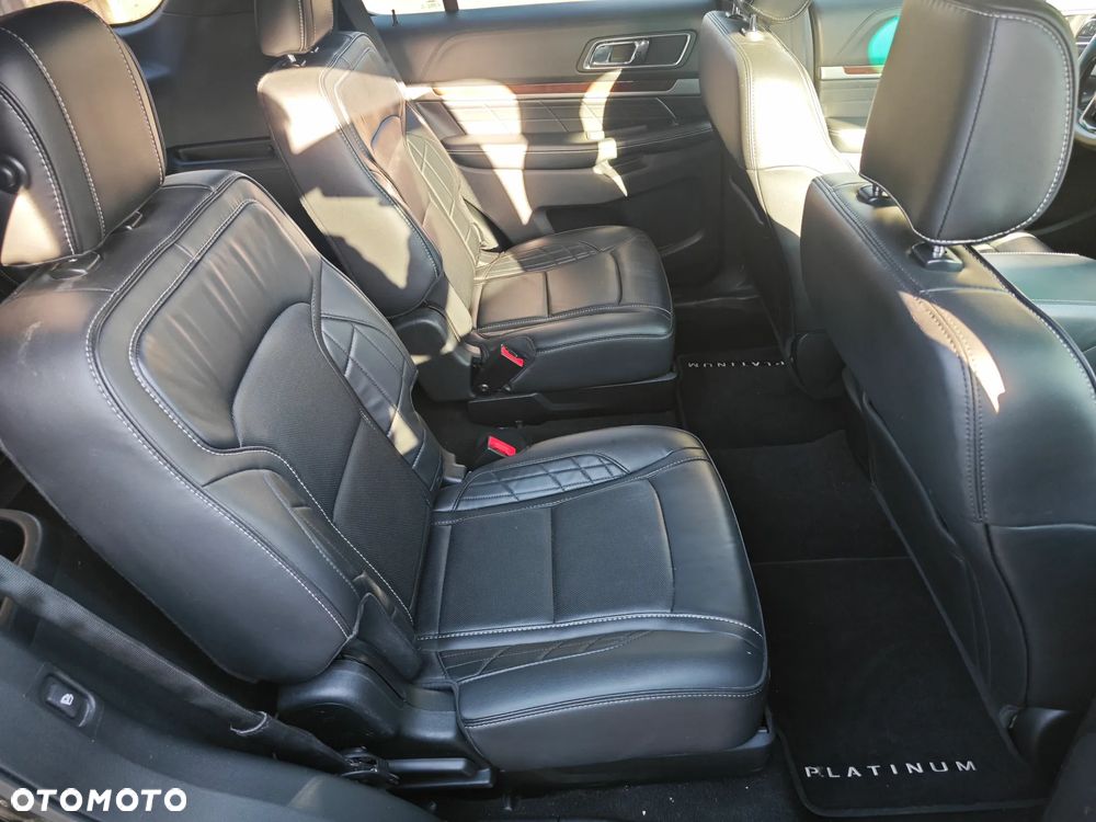 Ford Explorer - 18