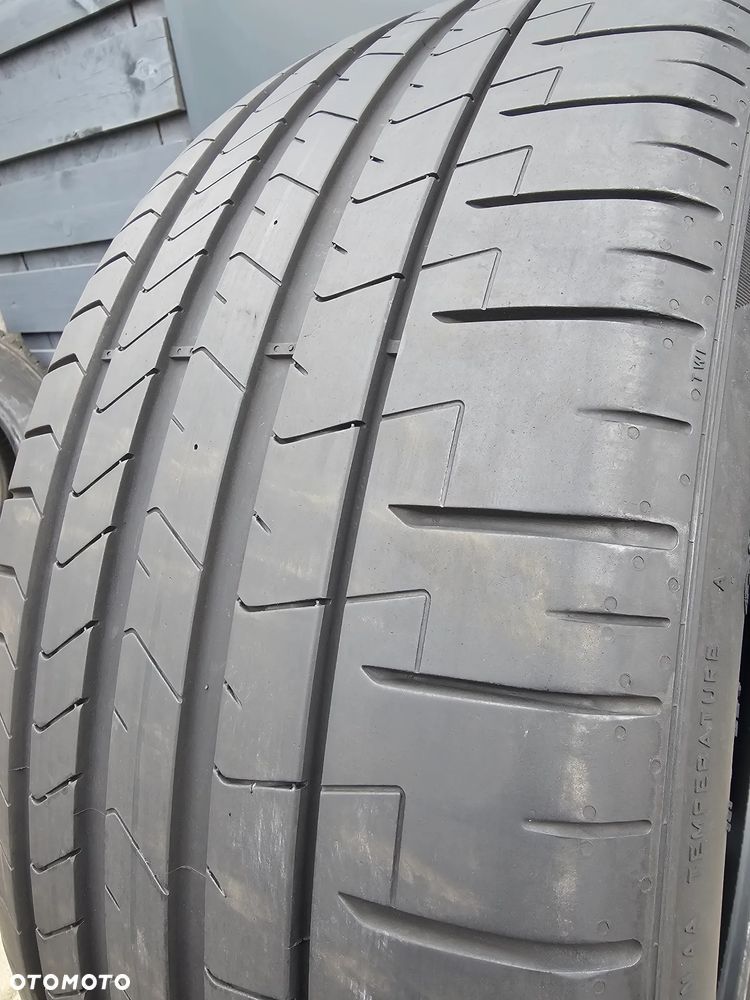 Pirelli P Zero 275/40R22 107 Y - 2