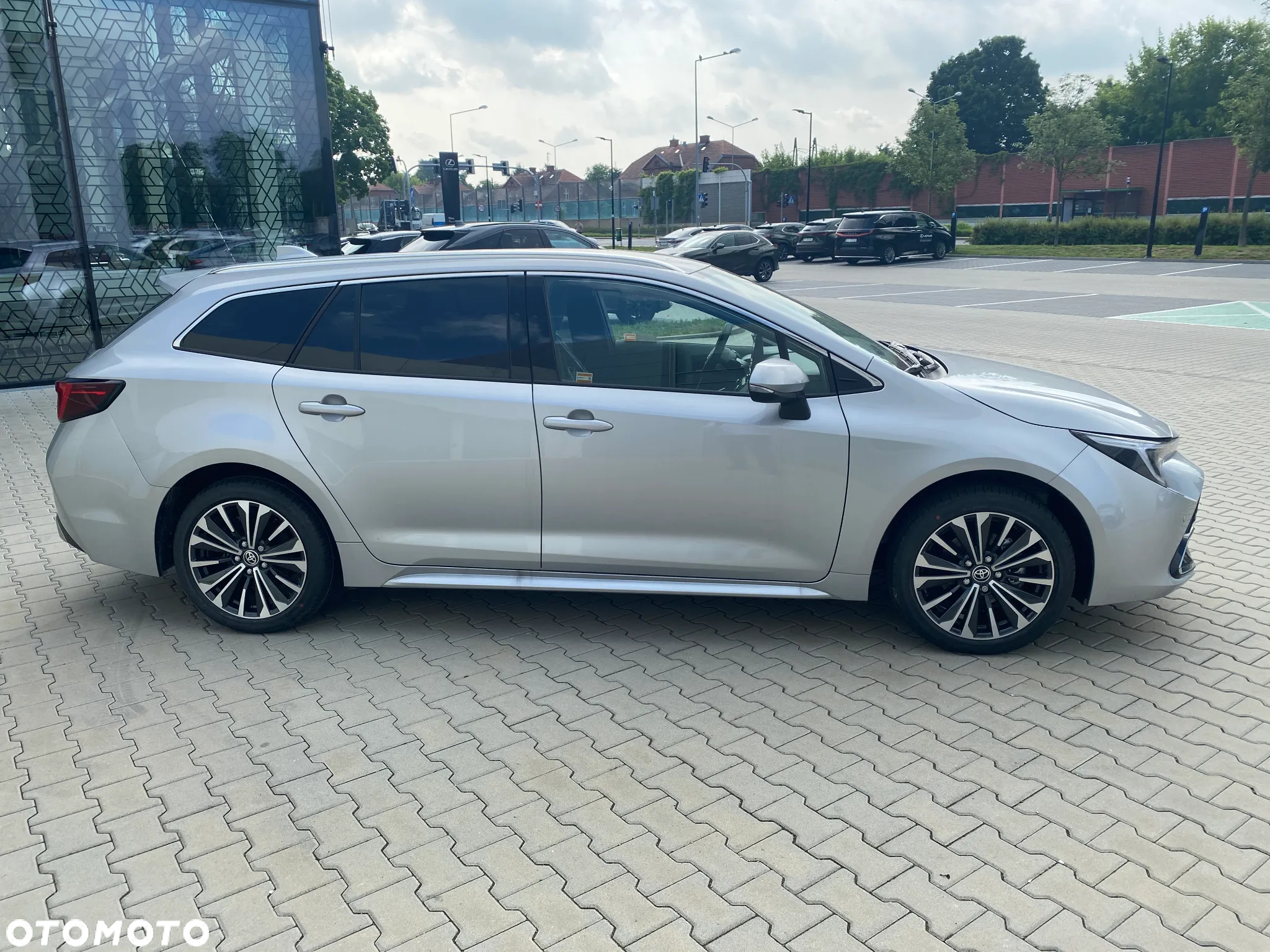 Toyota Corolla 1.8 Hybrid Style - 4