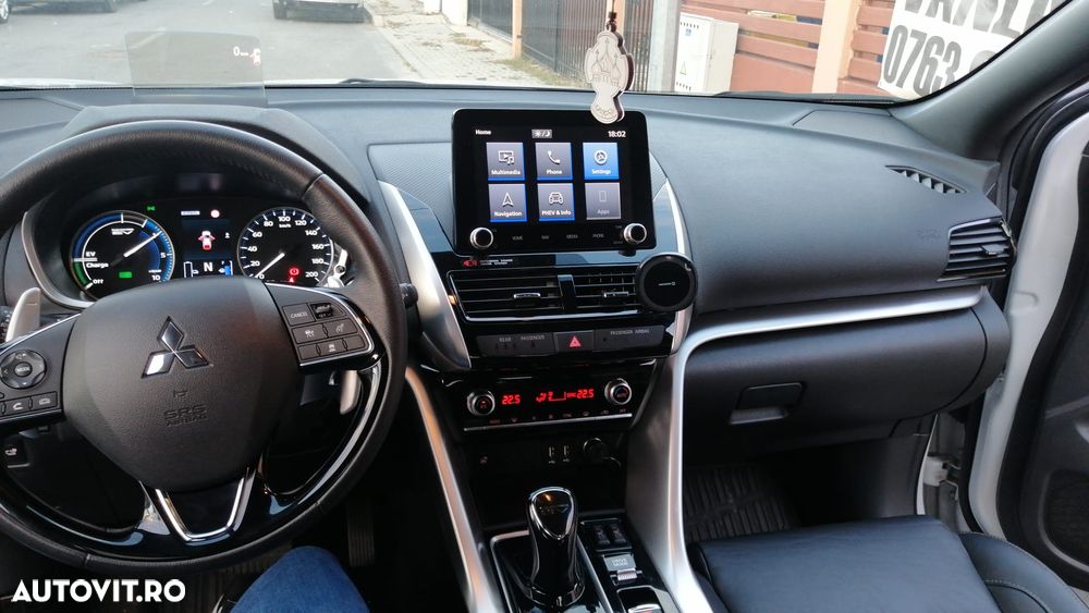 Mitsubishi Eclipse-Cross PHEV Intense+ Black - 13