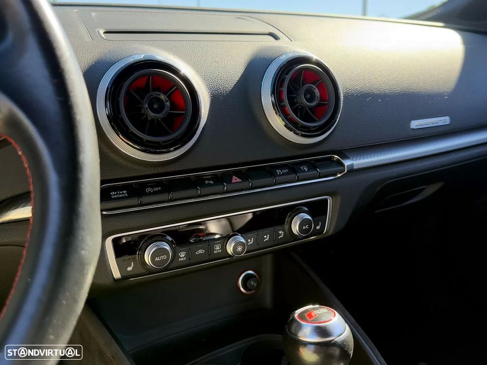 Audi RS3 Sportback 2.5 TFSI quattro S tronic - 13
