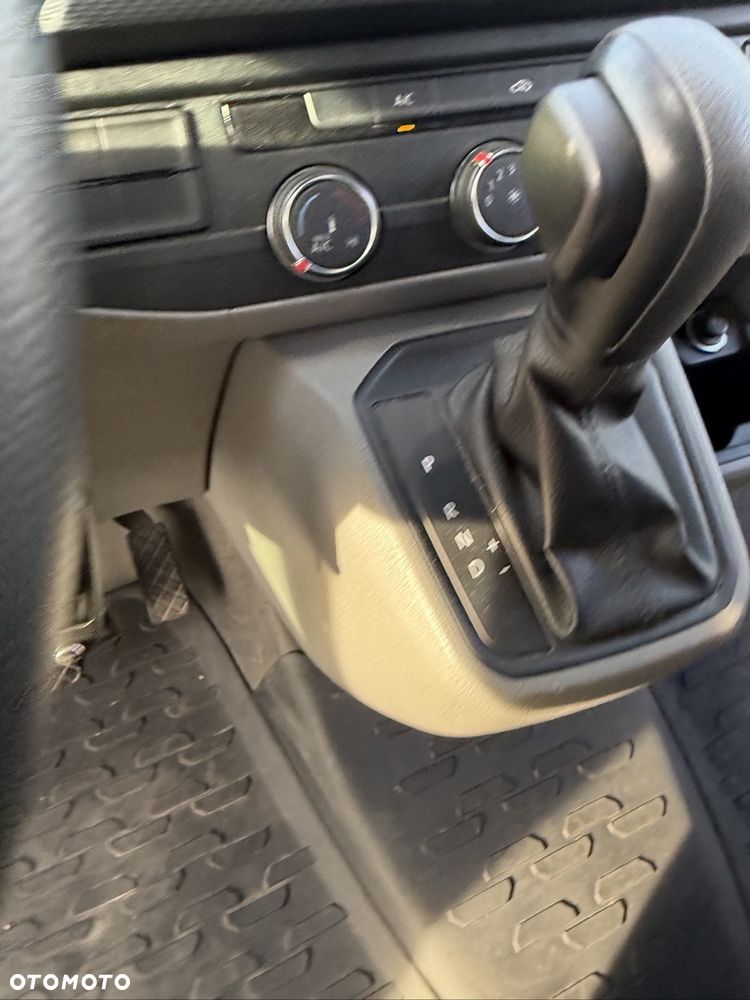 Volkswagen Transporter - 21