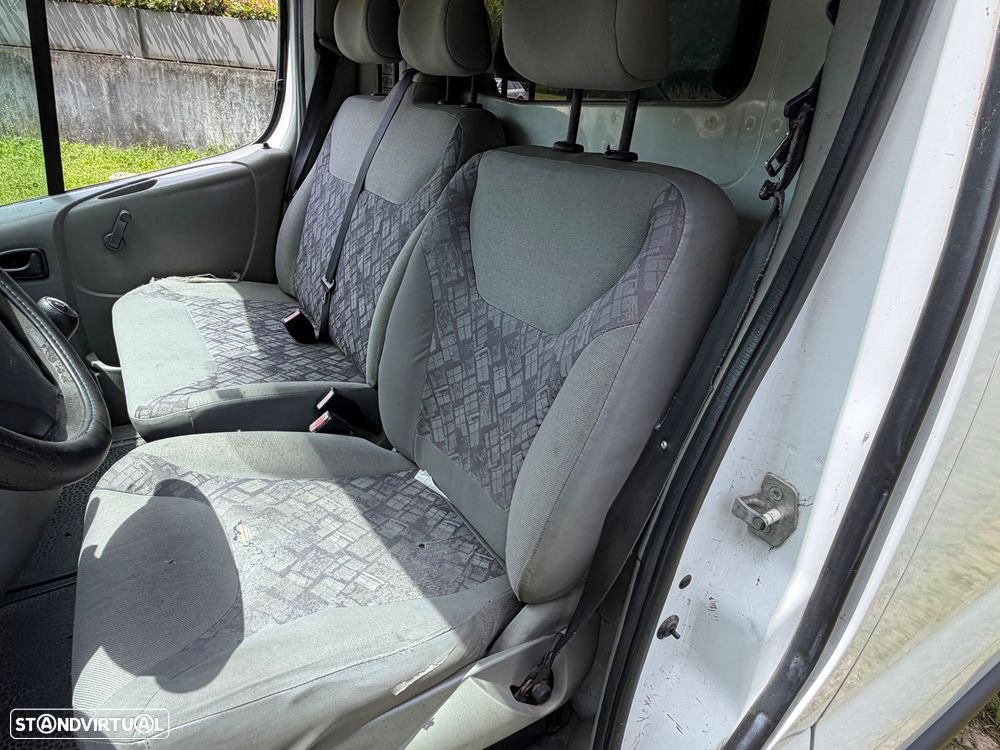 Opel Vivaro 1.9 cdti - 9