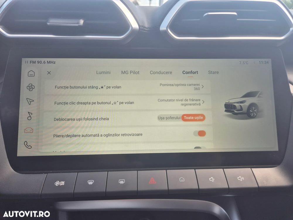 MG ZS HEV 1.5 GSI AT Exclusive - 25