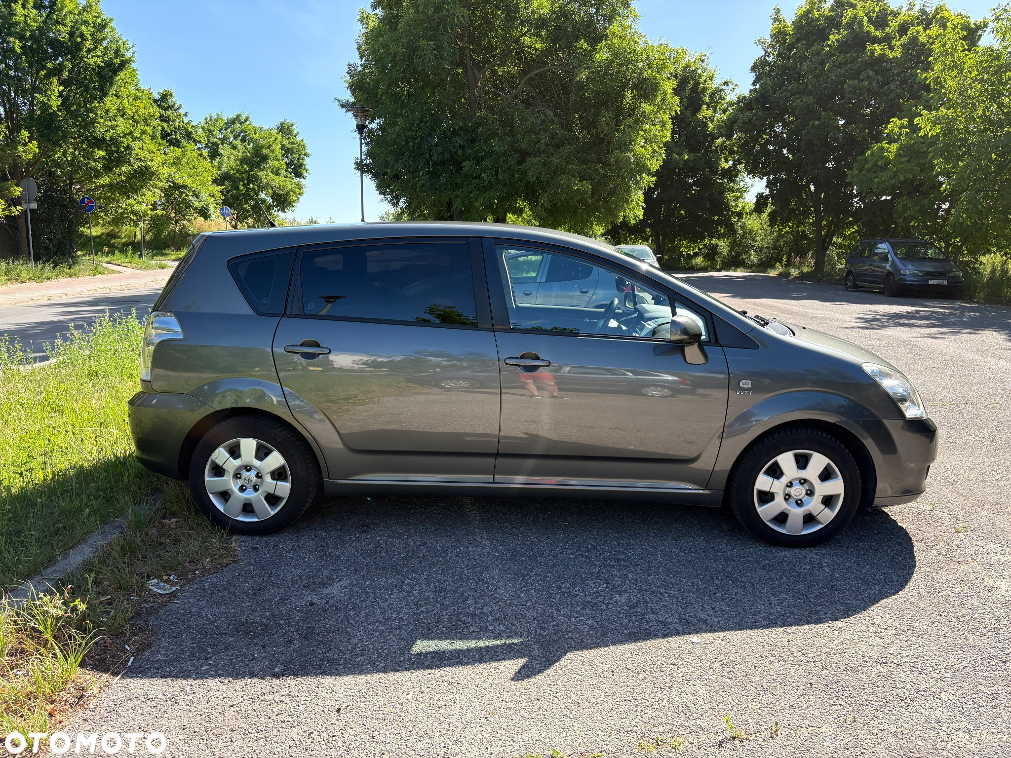 Toyota Corolla Verso 1.8 Sol + 7os - 8