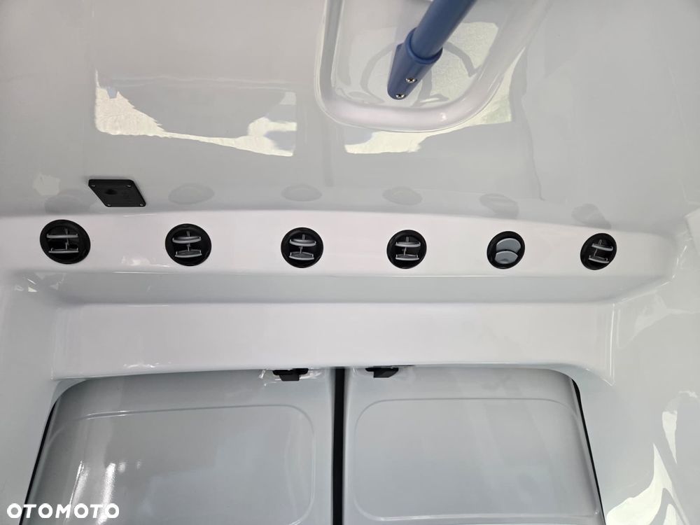 Volkswagen TRANSPORTER T6.1 Ambulans Karetka - 24