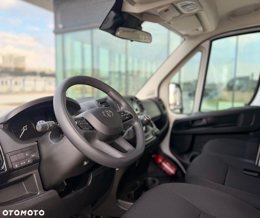 Toyota Proace Max - 8